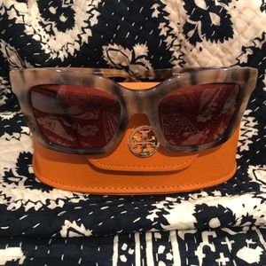 Tory Burch Sunglasses w case... NWT
